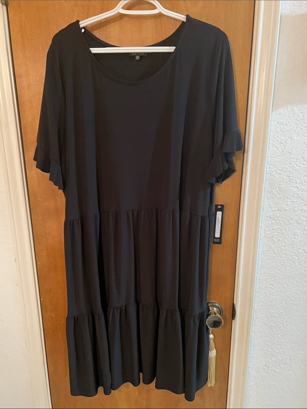 Nicole Miller Black Tiered Midi Dress with Ruffle Sleeves. NWT 2X